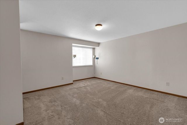 5706 99th Street Ct E, Puyallup, WA 98373