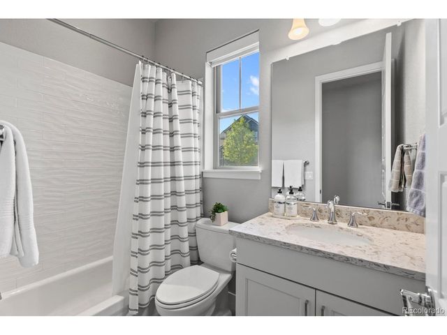 10424 Maplebrook Way, Highlands Ranch, CO 80126