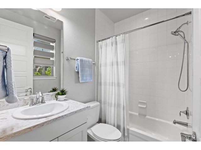 10424 Maplebrook Way, Highlands Ranch, CO 80126