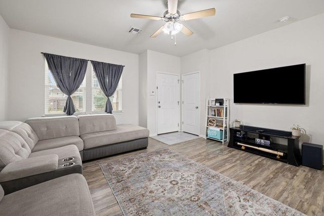 1058 Sand Post PL, San Marcos, TX 78666