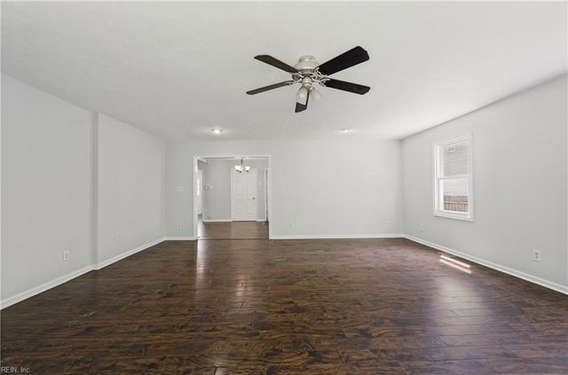 531 Dafia DR, Hampton, VA 23666