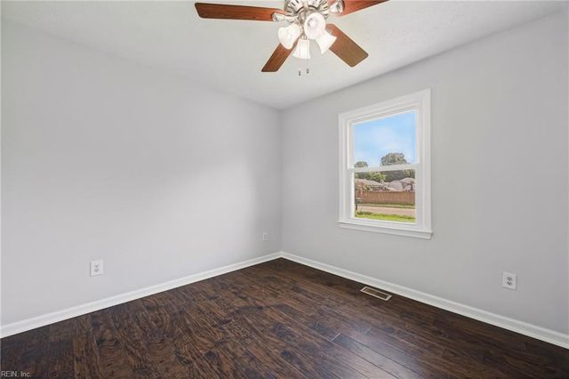 531 Dafia DR, Hampton, VA 23666