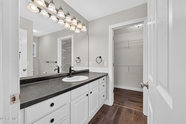 6945 Southpine Court, Maumee, OH 43537