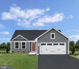 572 MUTUAL DR, Inwood, WV 25428