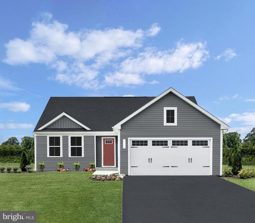 572 MUTUAL DR, Inwood, WV 25428