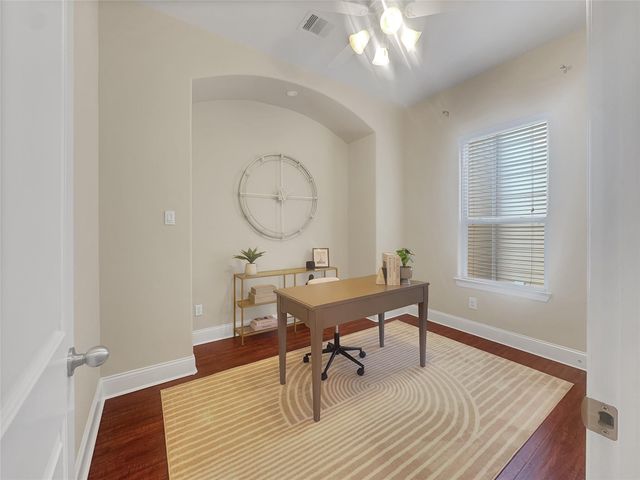 2910 Leeland Street, Houston, TX 77003