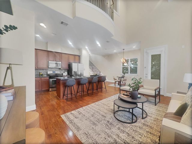 2910 Leeland Street, Houston, TX 77003