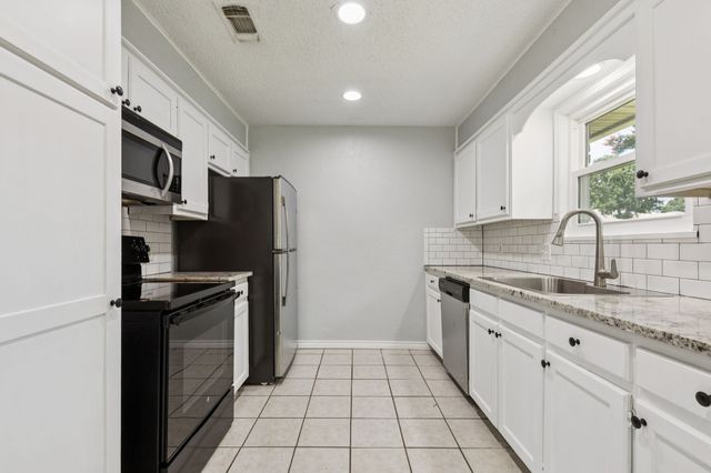 4209 Pleasant Hill Drive, Arlington, TX 76016