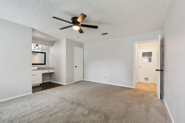 4209 Pleasant Hill Drive, Arlington, TX 76016