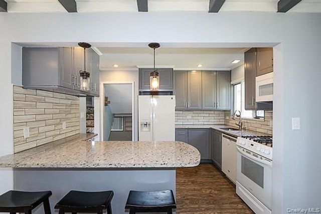 1084 Hicksville Road, Massapequa, NY 11758