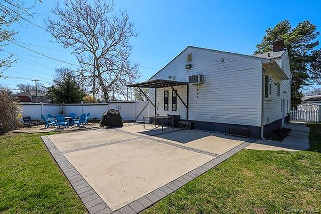 1084 Hicksville Road, Massapequa, NY 11758