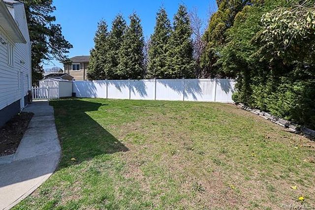 1084 Hicksville Road, Massapequa, NY 11758