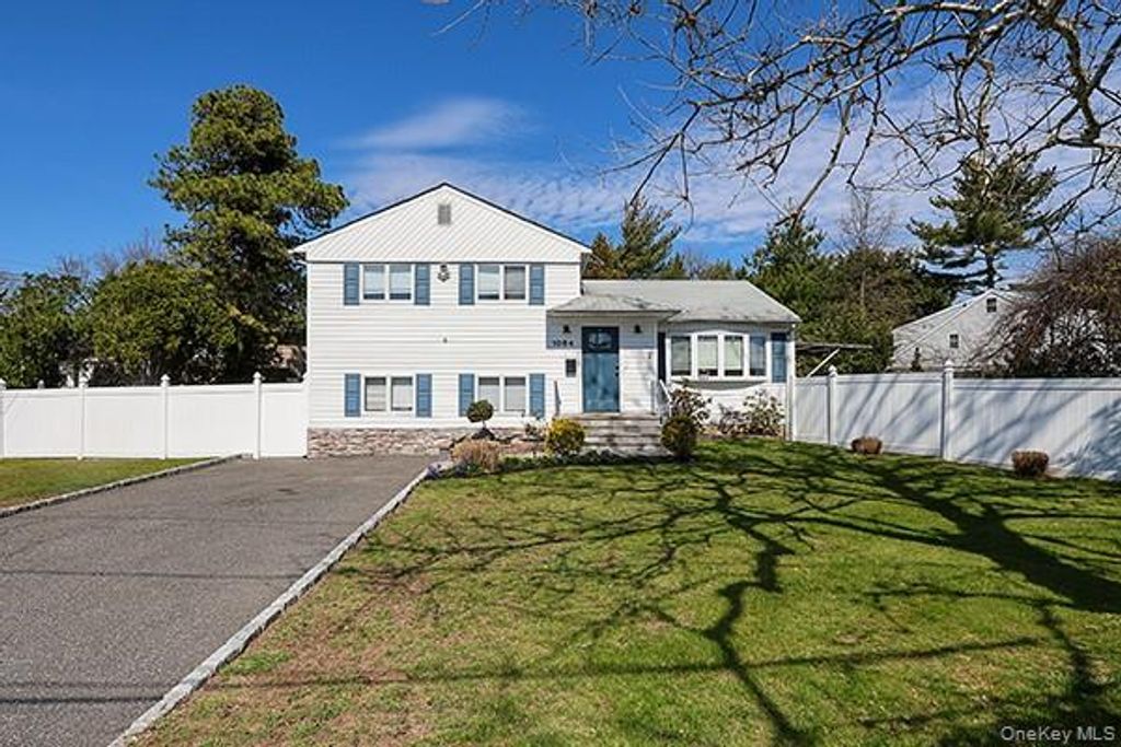 1084 Hicksville Road, Massapequa, NY 11758