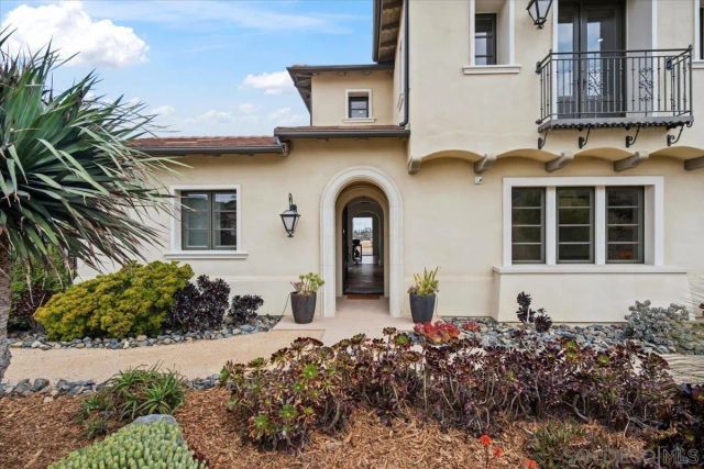 18370 Avenida Apice, Rancho Santa Fe, CA 92067