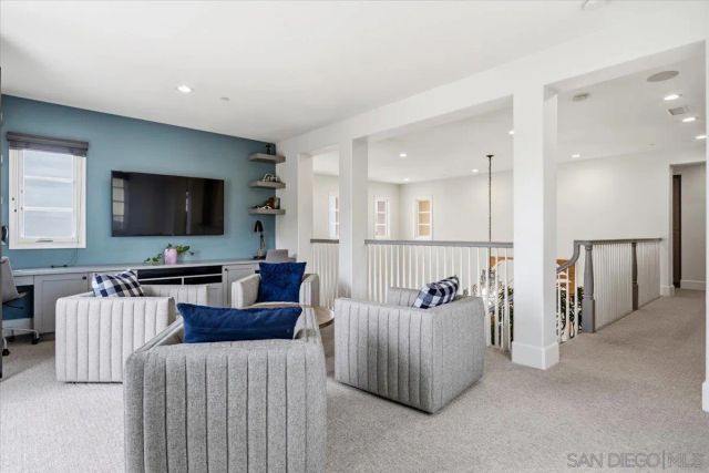 18370 Avenida Apice, Rancho Santa Fe, CA 92067