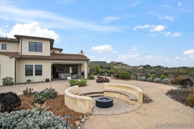 18370 Avenida Apice, Rancho Santa Fe, CA 92067