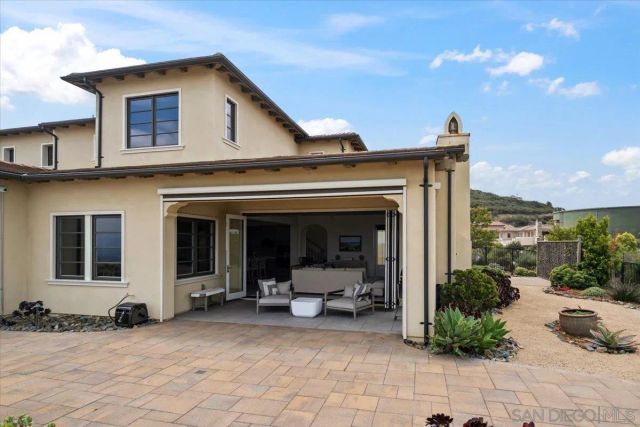 18370 Avenida Apice, Rancho Santa Fe, CA 92067