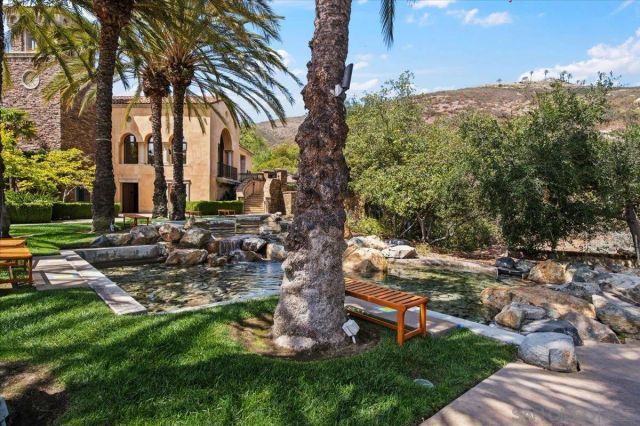 18370 Avenida Apice, Rancho Santa Fe, CA 92067