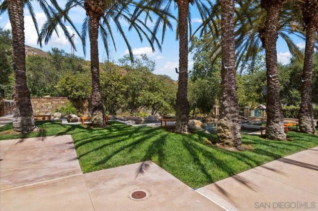 18370 Avenida Apice, Rancho Santa Fe, CA 92067