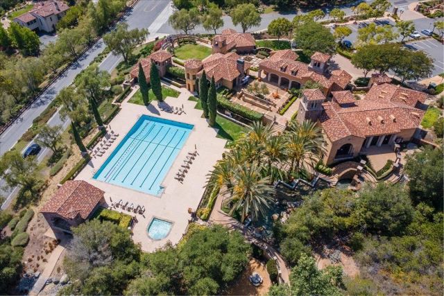 18370 Avenida Apice, Rancho Santa Fe, CA 92067
