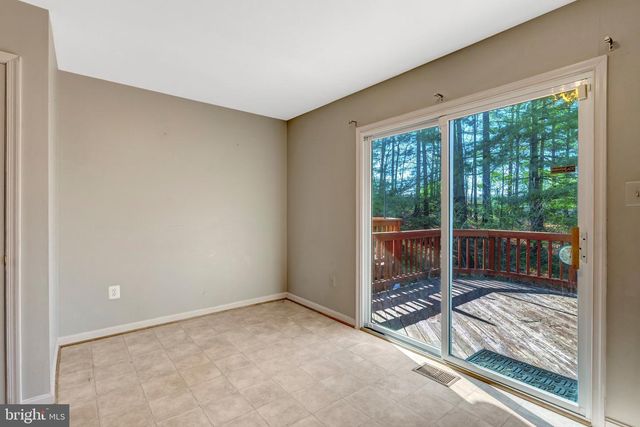 5680 WHITE DOVE LN, Clifton, VA 20124