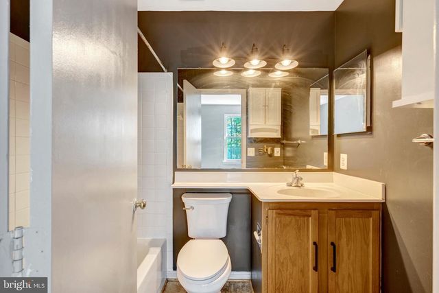 5680 WHITE DOVE LN, Clifton, VA 20124