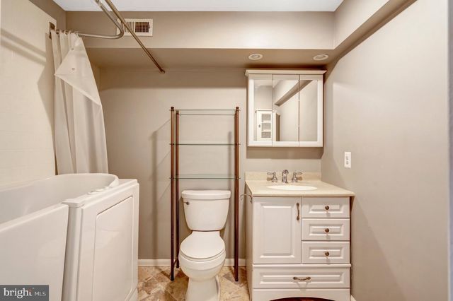 5680 WHITE DOVE LN, Clifton, VA 20124