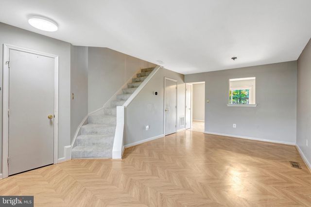 5680 WHITE DOVE LN, Clifton, VA 20124