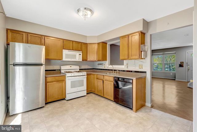 5680 WHITE DOVE LN, Clifton, VA 20124
