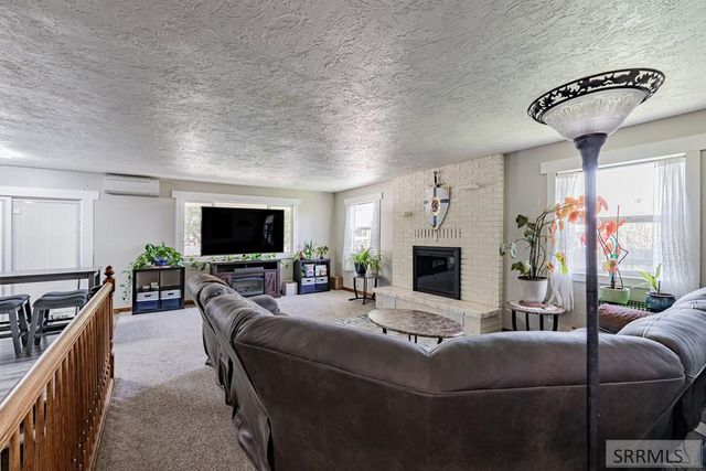 1858 Henry Street, Idaho Falls, ID 83401