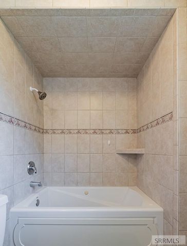 1858 Henry Street, Idaho Falls, ID 83401