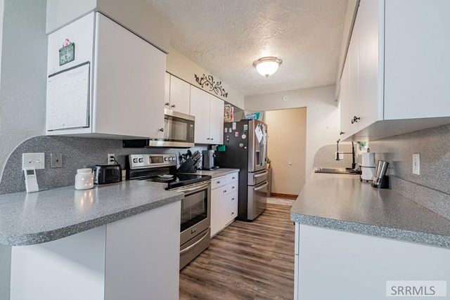 1858 Henry Street, Idaho Falls, ID 83401