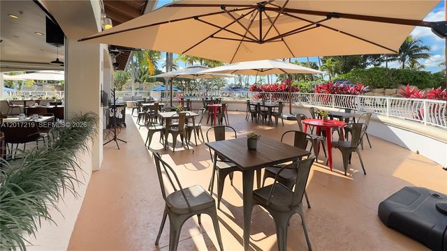 10773 NW 73rd Ter, Doral, FL 33178