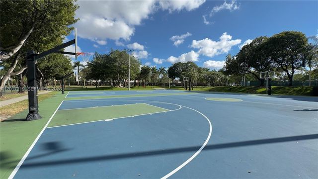 10773 NW 73rd Ter, Doral, FL 33178