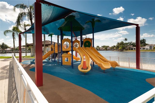 10773 NW 73rd Ter, Doral, FL 33178