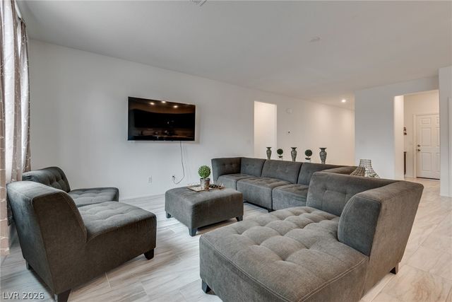 2906 Carothers Court, North Las Vegas, NV 89032