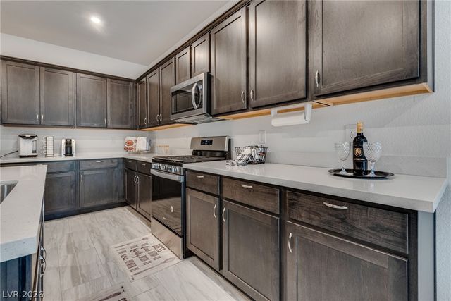 2906 Carothers Court, North Las Vegas, NV 89032