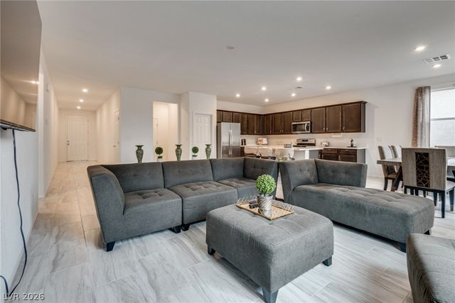 2906 Carothers Court, North Las Vegas, NV 89032