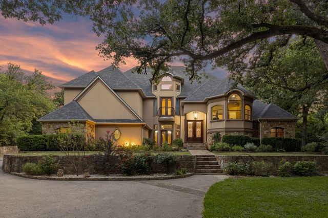 9 N Eagle Point A, Azle, TX 76020