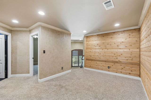 9 N Eagle Point A, Azle, TX 76020