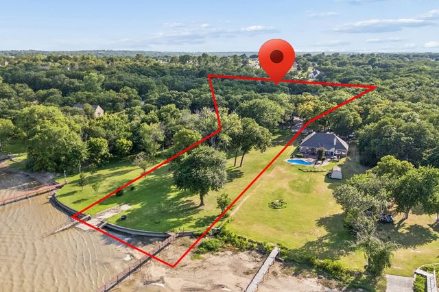 9 N Eagle Point A, Azle, TX 76020