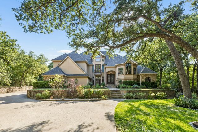 9 N Eagle Point A, Azle, TX 76020