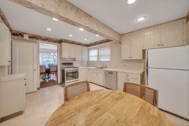 865 LIVINGSTON RD, Elizabeth, NJ 07208