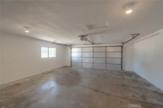 15194 Tacony Road, Apple Valley, CA 92307