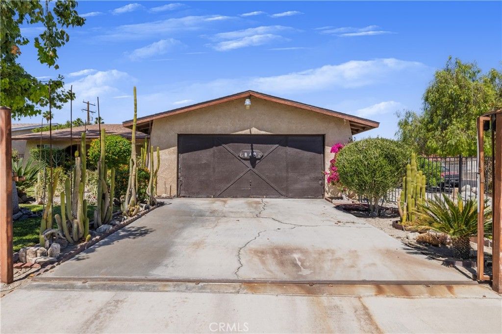 Image 3 of property listing at 68492 Alcita, Cathedral City, CA 92234