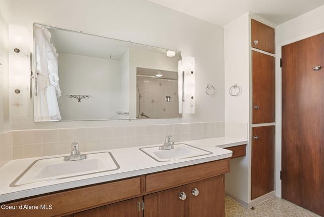 624 E Courtland Ave, Spokane, WA 99207