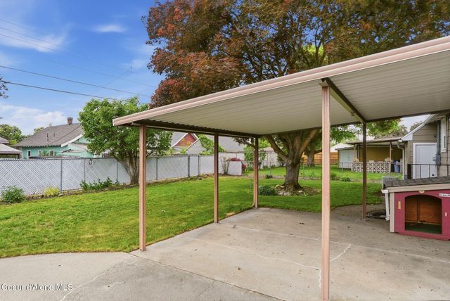 624 E Courtland Ave, Spokane, WA 99207