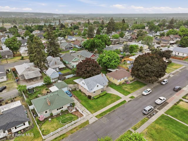 624 E Courtland Ave, Spokane, WA 99207