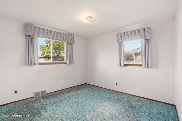 624 E Courtland Ave, Spokane, WA 99207