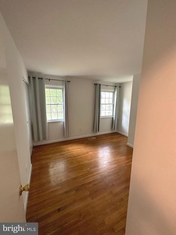 13524 ELLENDALE DR, Chantilly, VA 20151